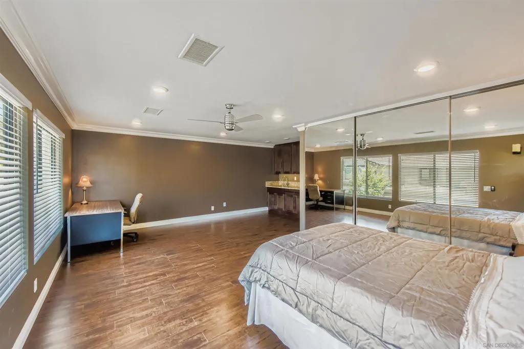 10165 Gayuba Lane, San Diego, California 92124 home-pic-20